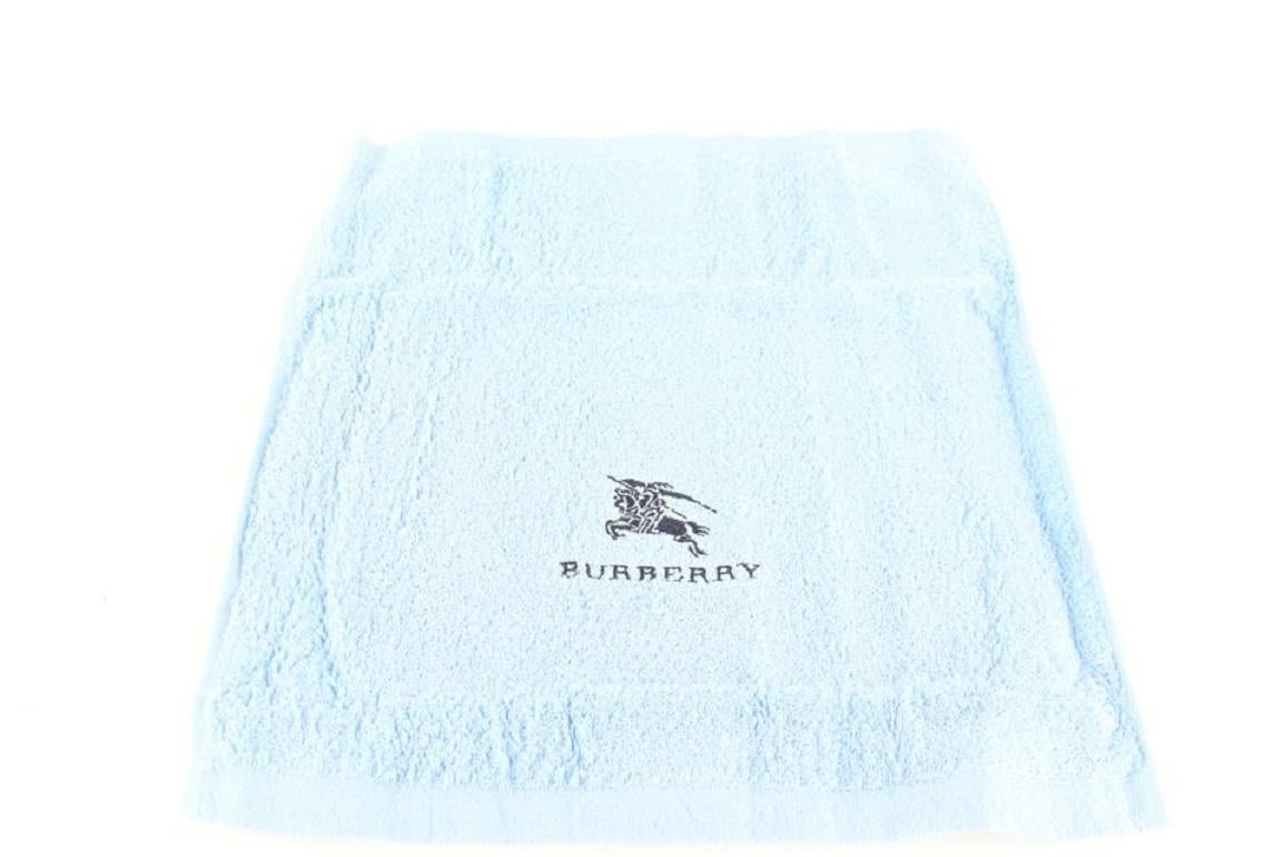 Burberry Blue Box Nova Check Logo Towel Set 18burz1113 Scarf/Wrap For Sale 3