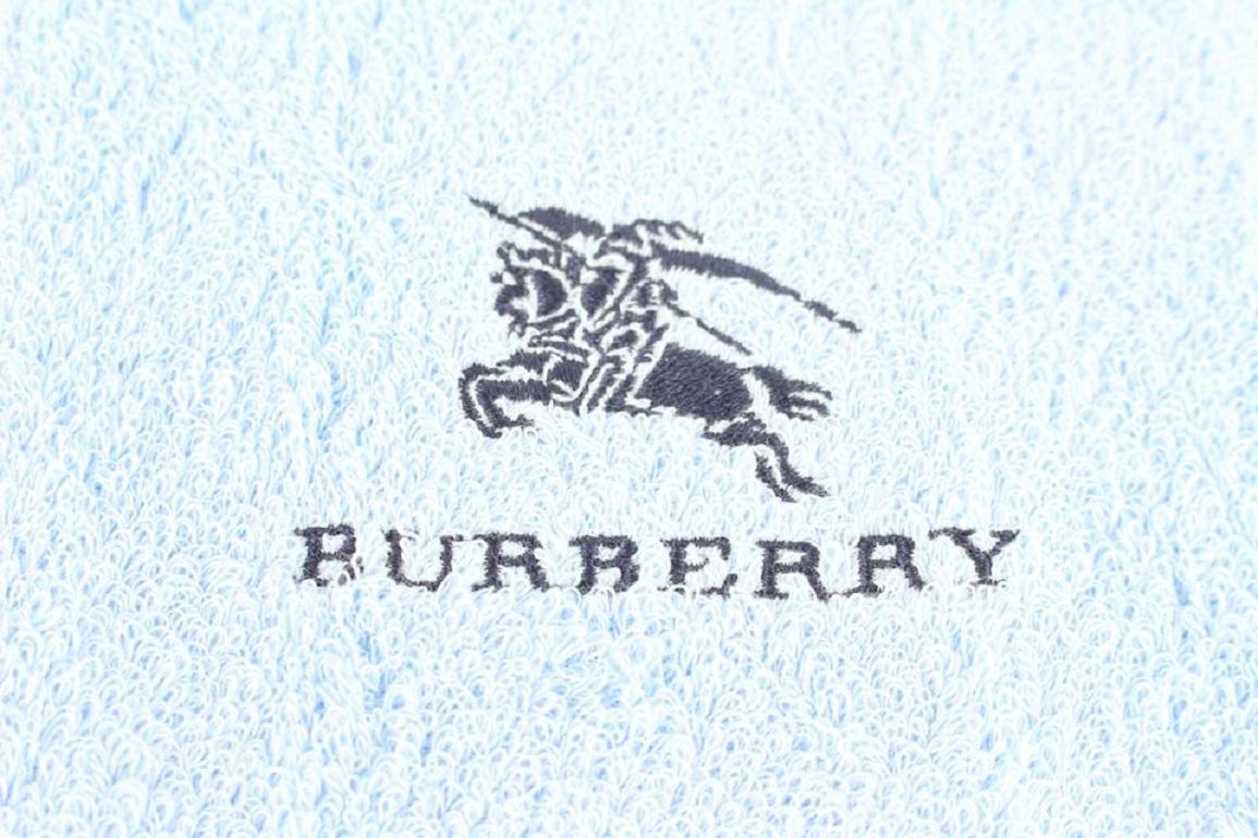 Burberry Blue Box Nova Check Logo Towel Set 18burz1113 Scarf/Wrap For Sale 4