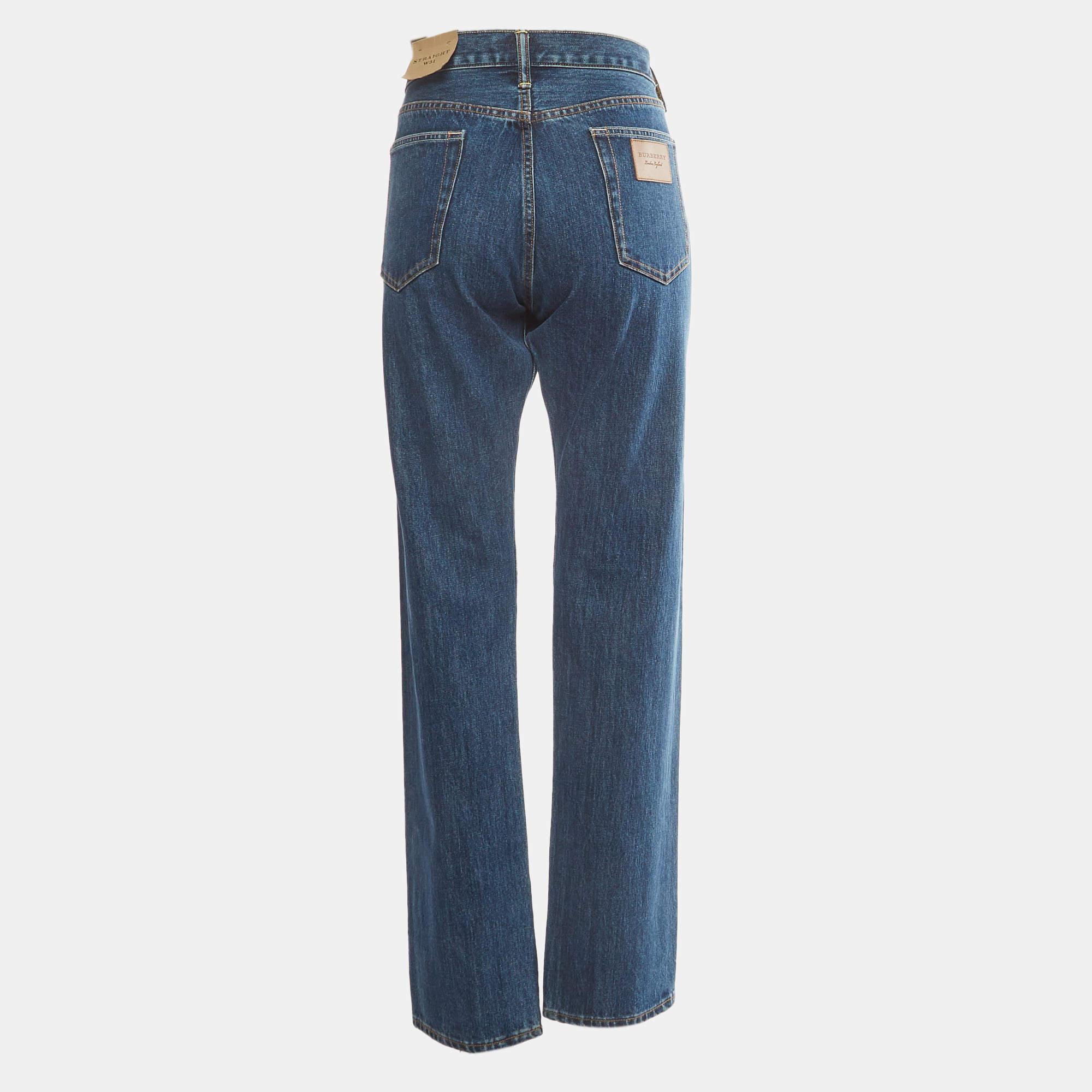 Un buen par de vaqueros siempre completa el armario. Este par de vaqueros está confeccionado con tanta habilidad y estilo que se convertirá en tu favorito en muy poco tiempo. Te proporcionará un ajuste cómodo y elegante.