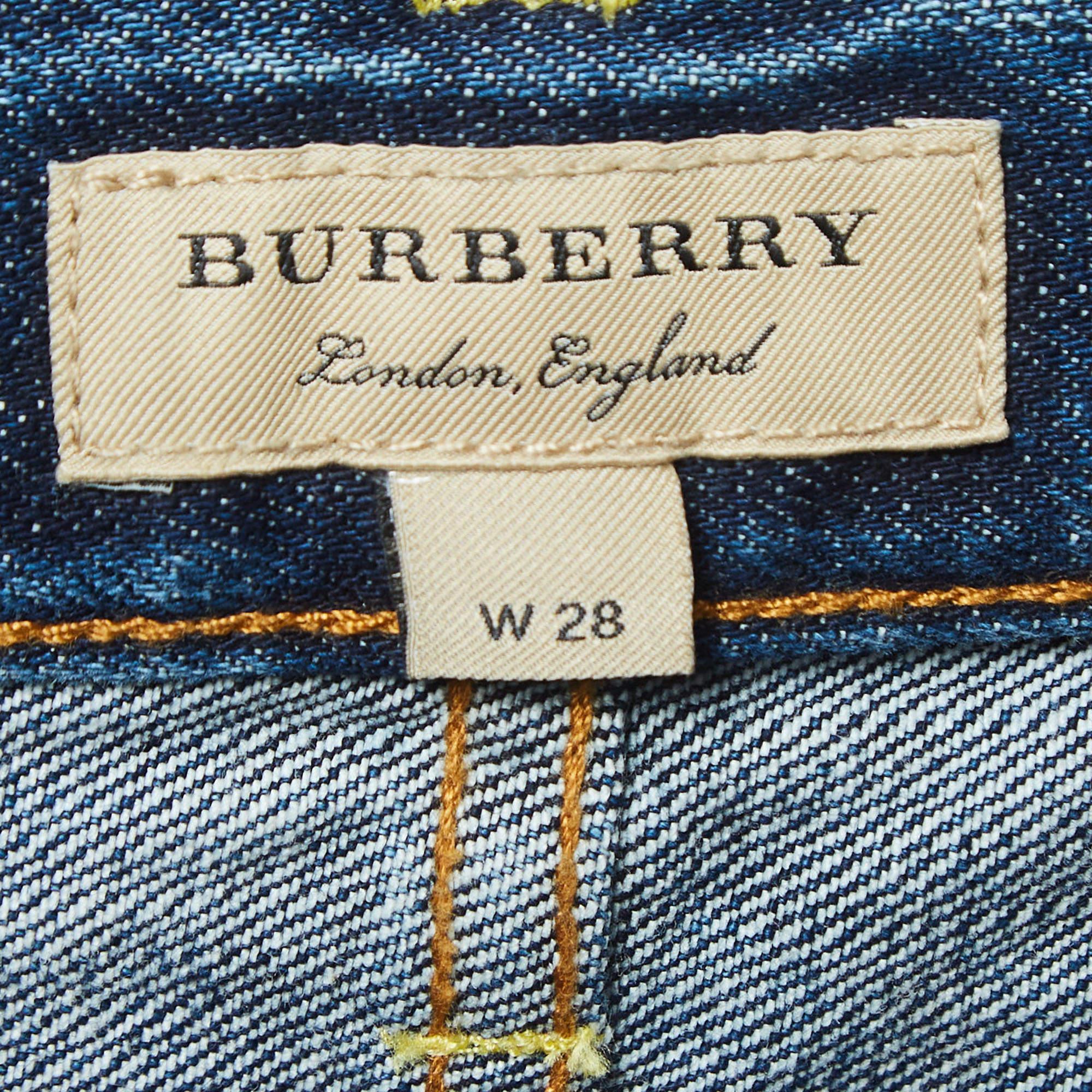 Burberry Vaqueros azules de pierna recta M Cintura 28 en Nuevo Estado en Dubai, Al Qouz 2