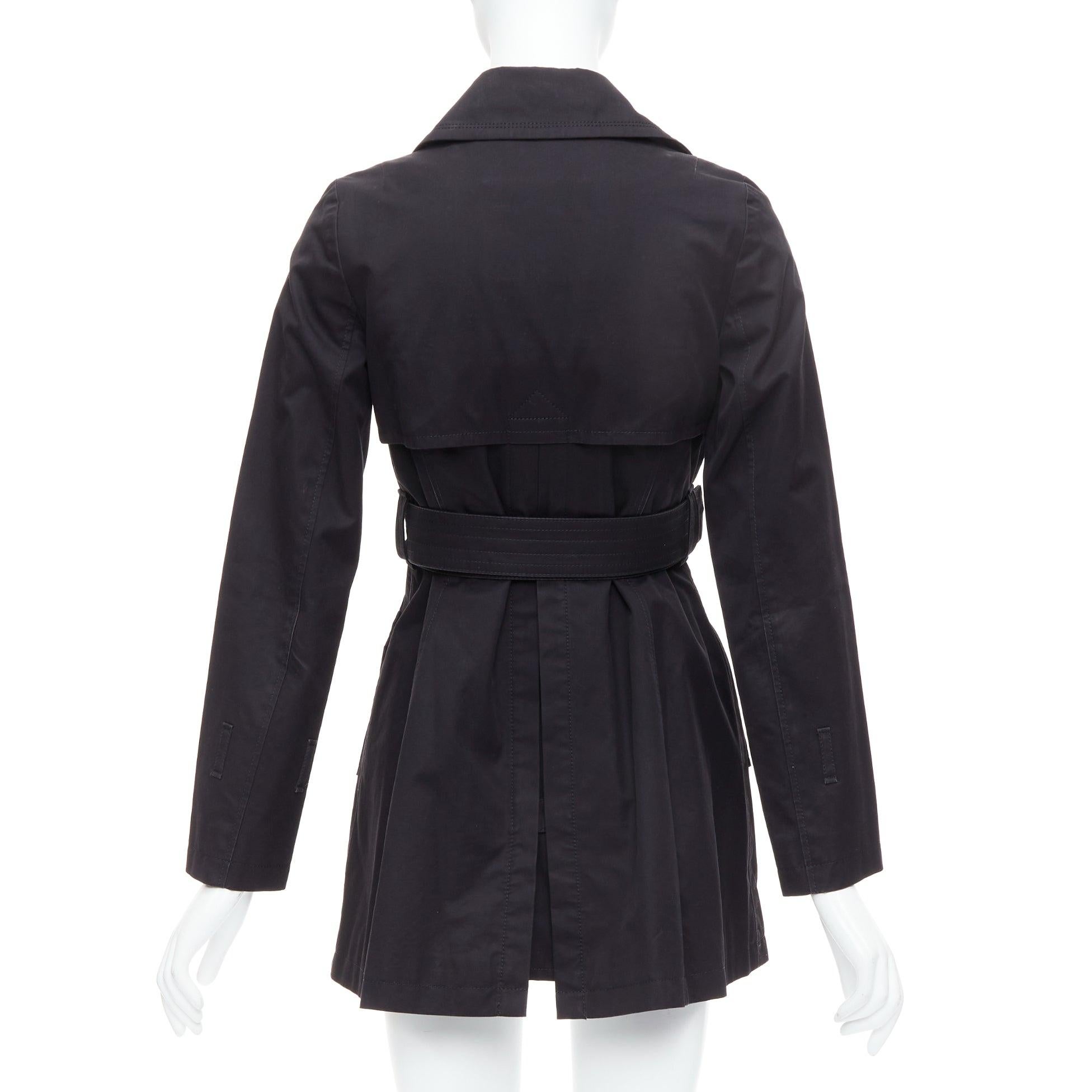BURBERRY Blue Label trench-coat court à ceinture à œillets argentés en laine noire IT38 XS en vente 1