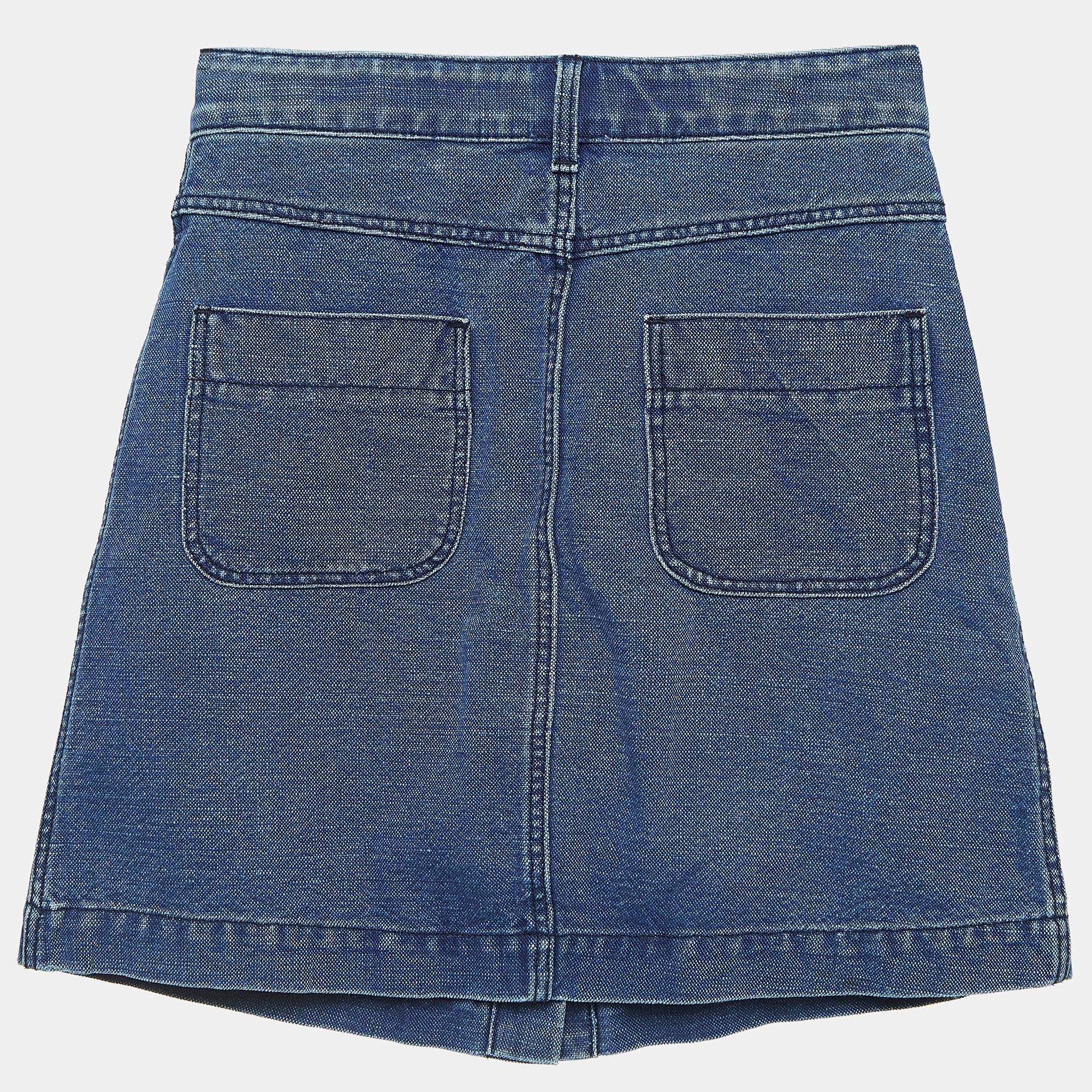 Eleva lo stile del tuo piccolo con questa gonna in denim per bambini di Burberry. Combinando comfort e vestibilità, la gonna unisce senza sforzo un design all'avanguardia con un tocco giovanile.