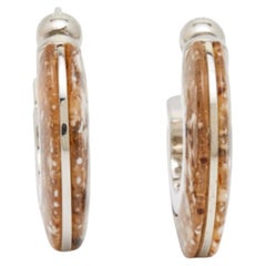 Boucles d'oreilles en résine marbrée bleue et or de Burberry