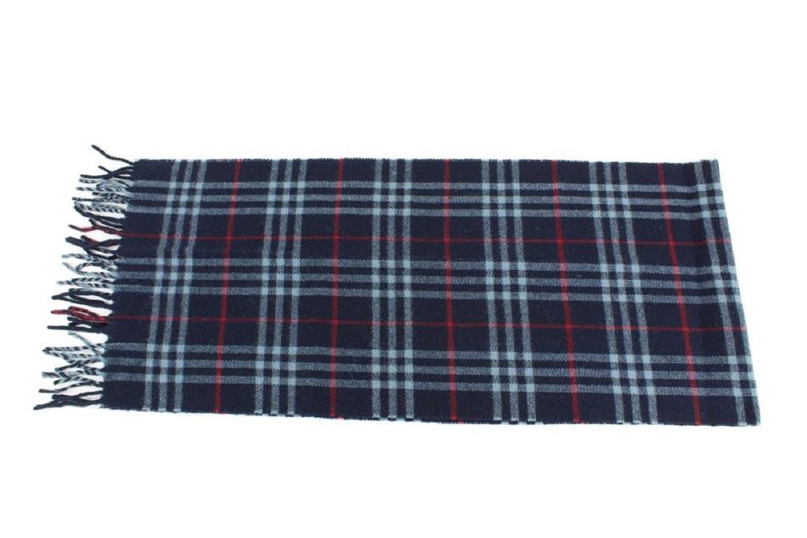 Burberry Blue Nova Check Classic Scarf 17bur1224 In Good Condition For Sale In Dix hills, NY