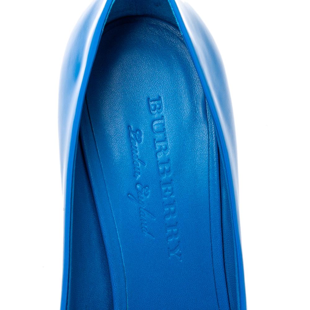 Women's Burberry Blue Patent Leather Finsbury Bow Pointed Toe Pumps Size 40