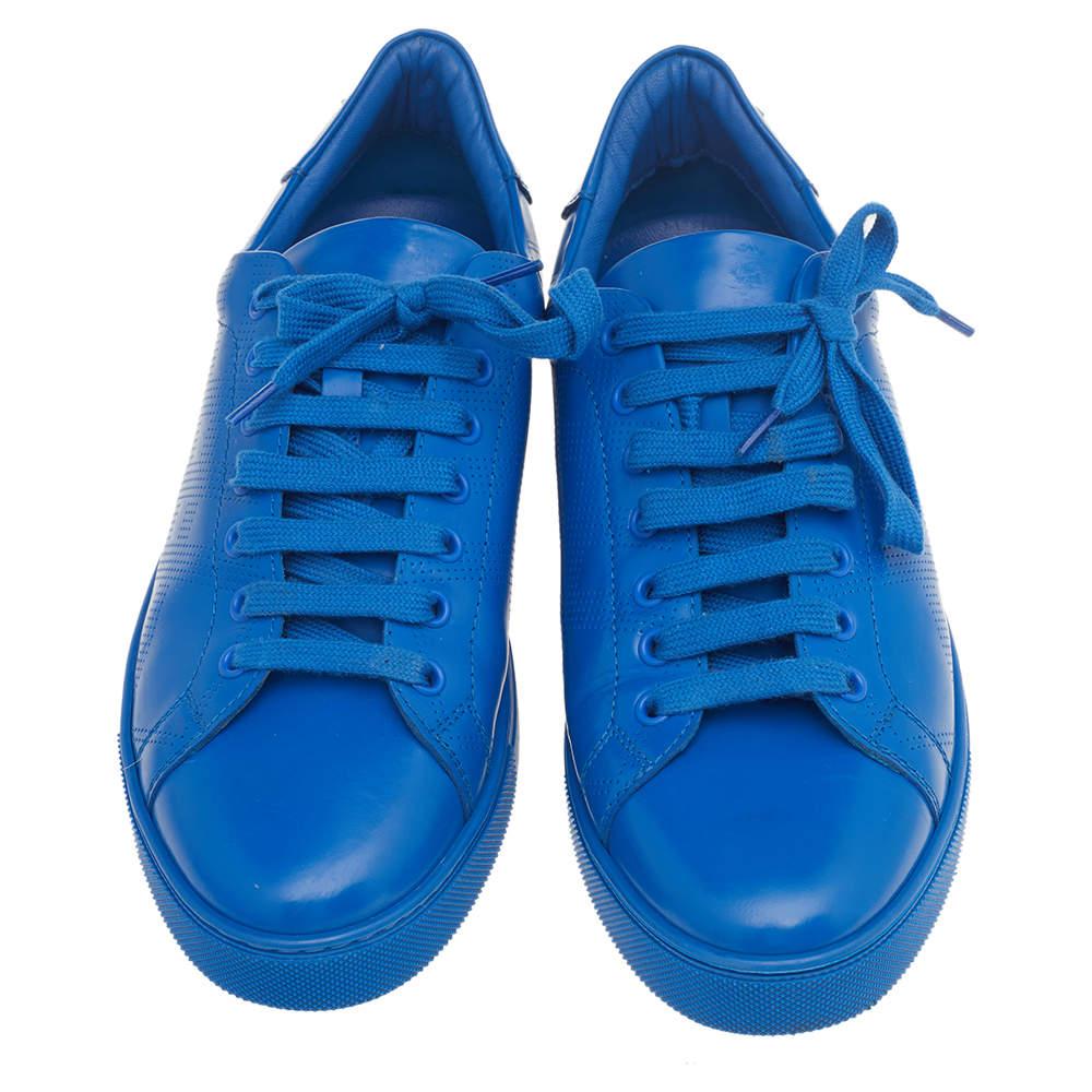 Burberry Blue Perforated Leather Albert Low Top Sneakers Size 41.5 In Good Condition In Dubai, Al Qouz 2