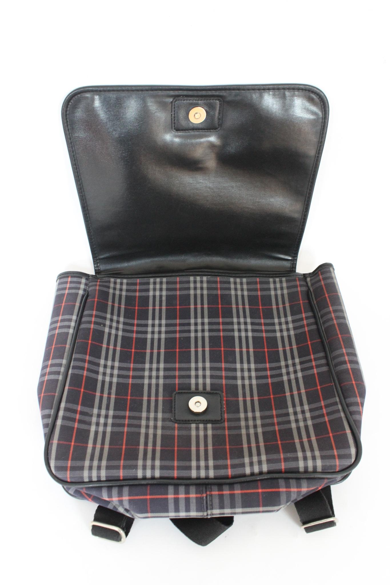 Burberry Blue Red Tartan Backpack Bag Vintage 1980s In Excellent Condition In Brindisi, Bt