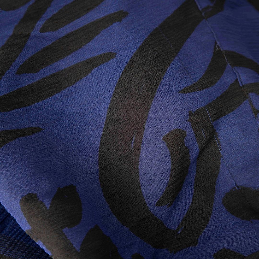 Burberry - Vestito a maniche lunghe in seta astratta blu taglia XXL In condizioni buone in vendita a London, GB