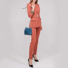 Burberry - Borsa a secchiello con mini frange in pelle scamosciata blu