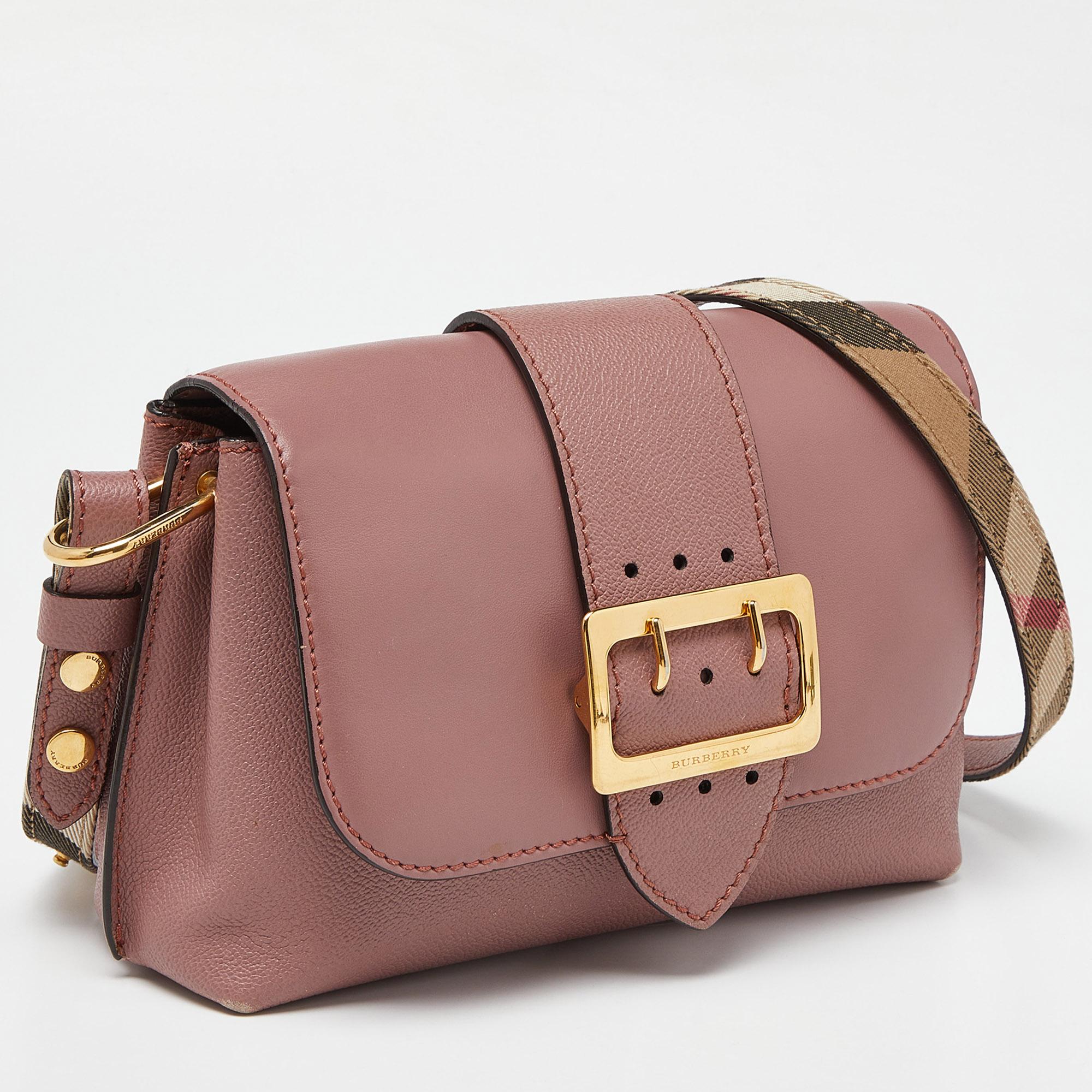 Burberry Blush Pink Leather Small Buckle Crossbody Bag In Excellent Condition In Dubai, Al Qouz 2