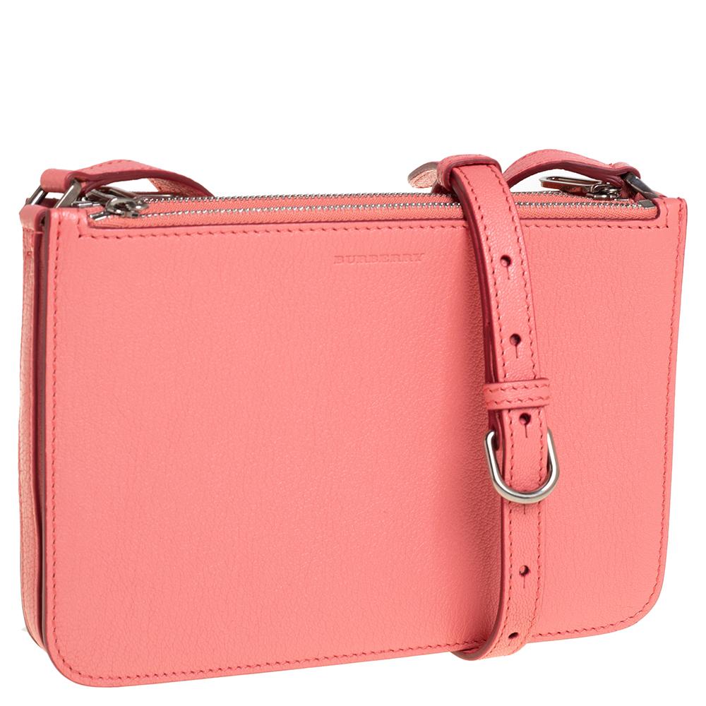 Burberry Blush Pink Leather Triple Zip Crossbody Bag In Good Condition In Dubai, Al Qouz 2