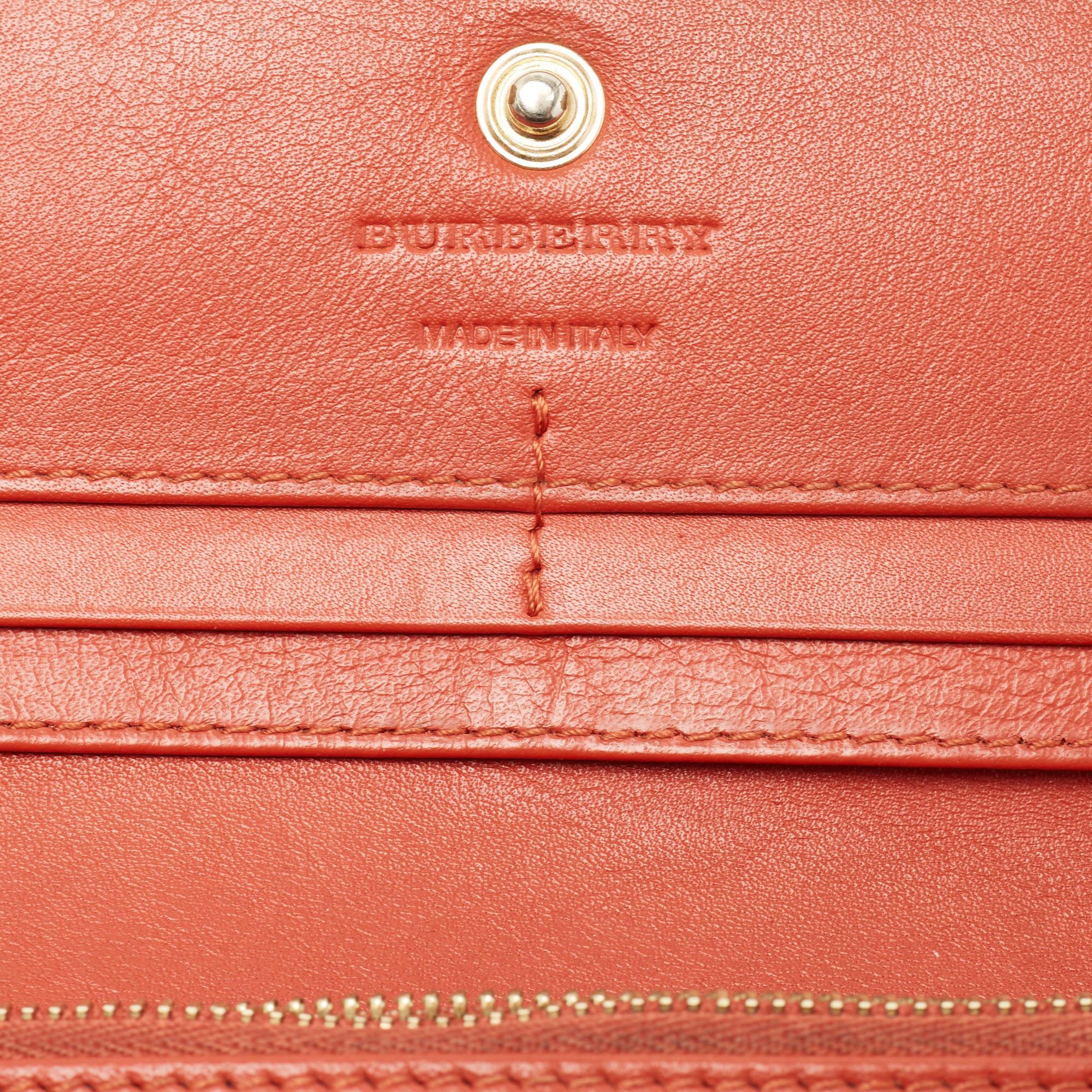 Burberry Brick Brown/Beige House Check Canvas & Leather Flap Continental Wallet For Sale 5