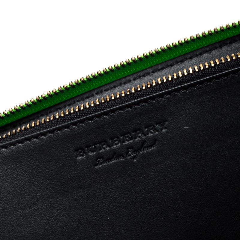 Women's Burberry Bright Green Leather Zip Around Wallet