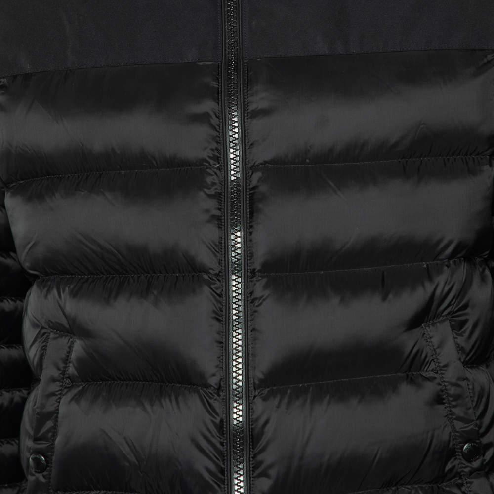 Burberry Brit Black Quilted Hooded Puffer Jacket L In Good Condition In Dubai, Al Qouz 2