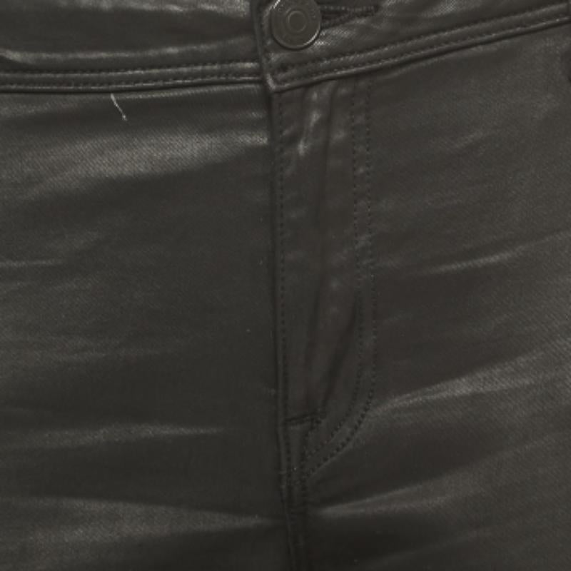 Burberry Brit Jeans a vita bassa con rivestimento sintetico nero L Vita 32 in vendita 1