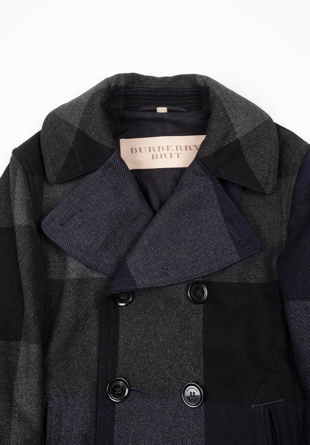 Men's Burberry Brit Check Peacoat Men Coat Size M/L, S1094 For Sale
