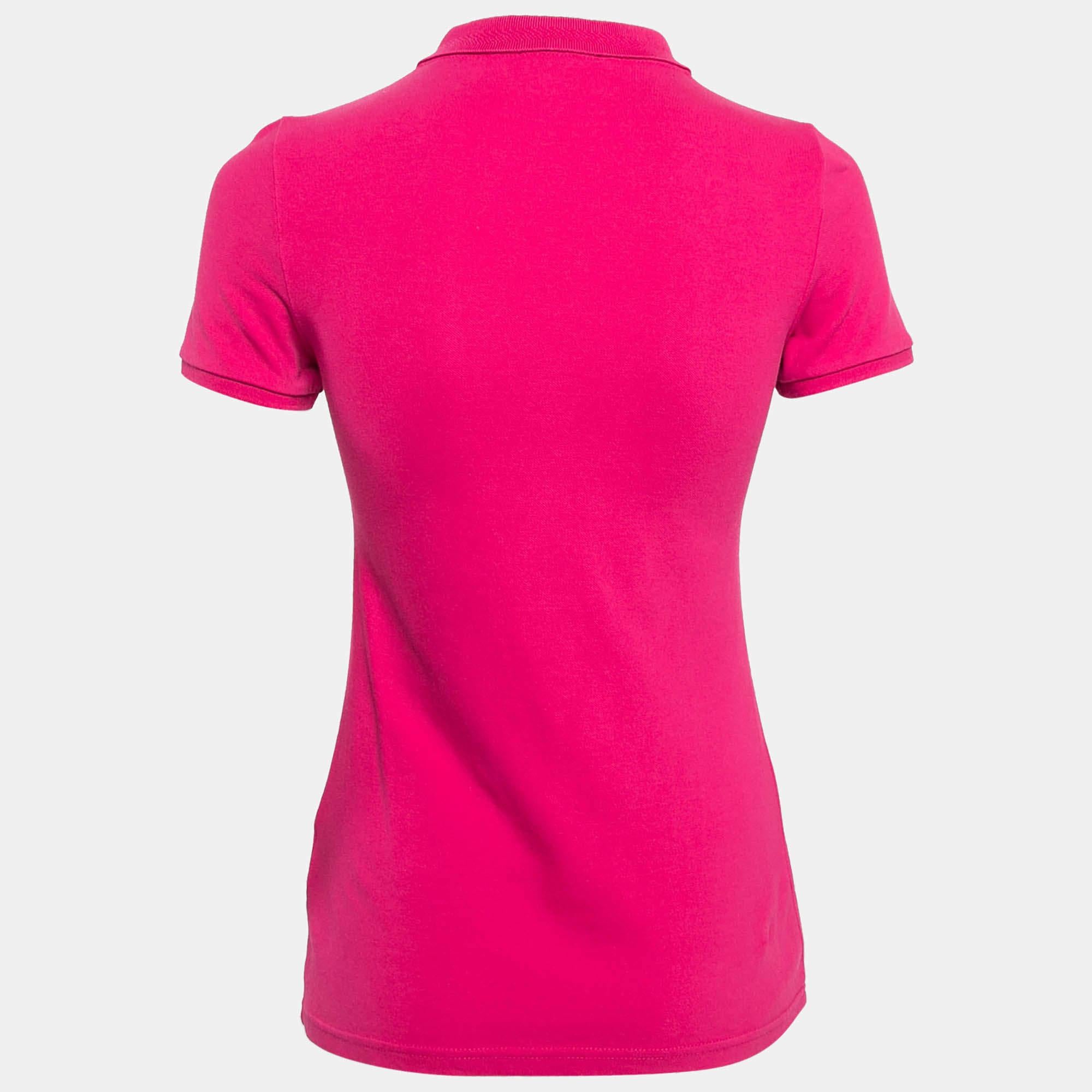 Whether you want to go out on casual outings with friends or just want to lounge around this t shirt is a versatile piece and can be styled in many ways. It has been made using fine fabric.