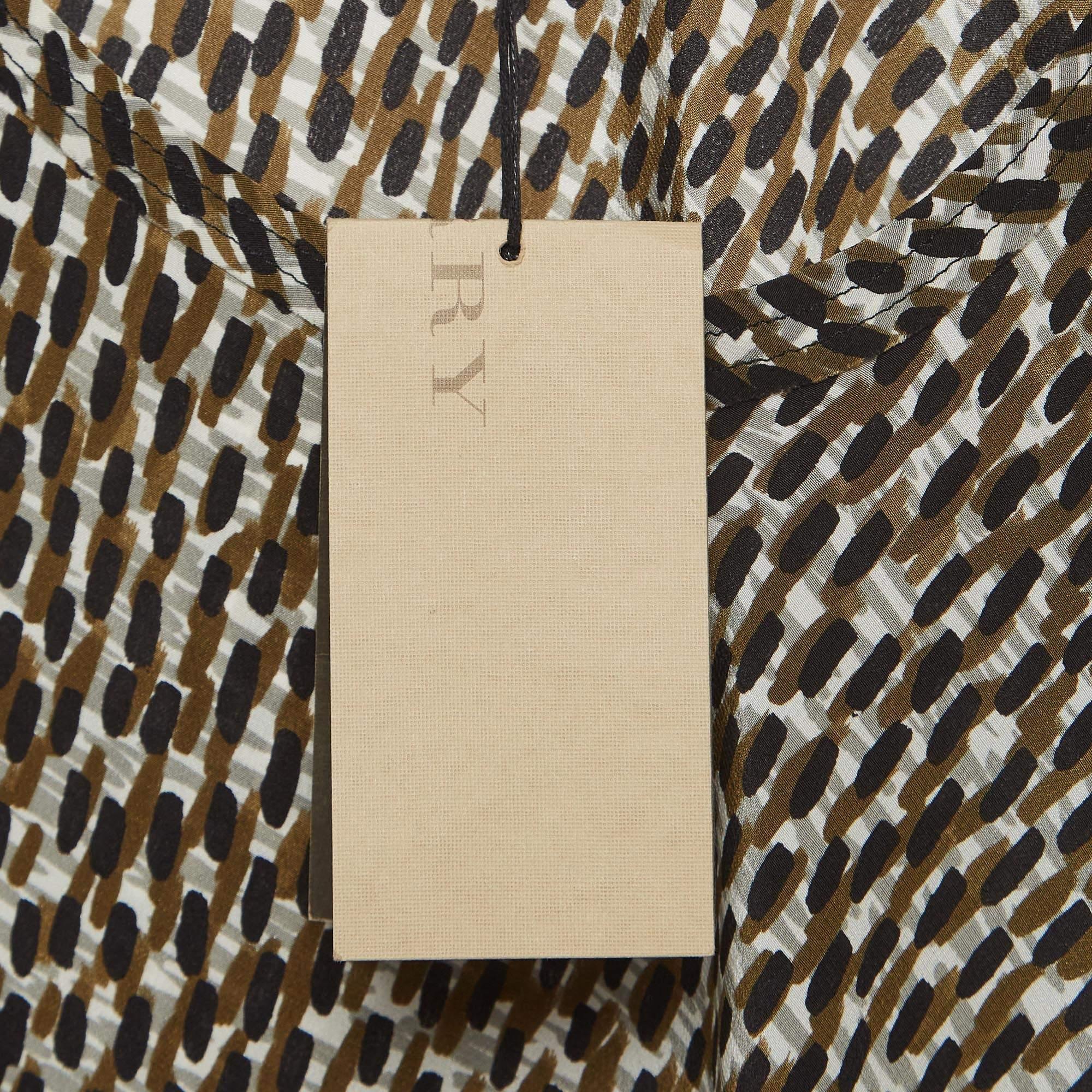 Burberry Brit Multicolor Printed Silk Sleeveless Top XL In Excellent Condition For Sale In Dubai, Al Qouz 2