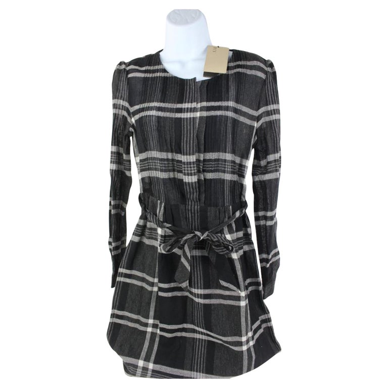 Burberry Brit Size 10 Black Nova Check Dress s331b38 For Sale at 1stDibs