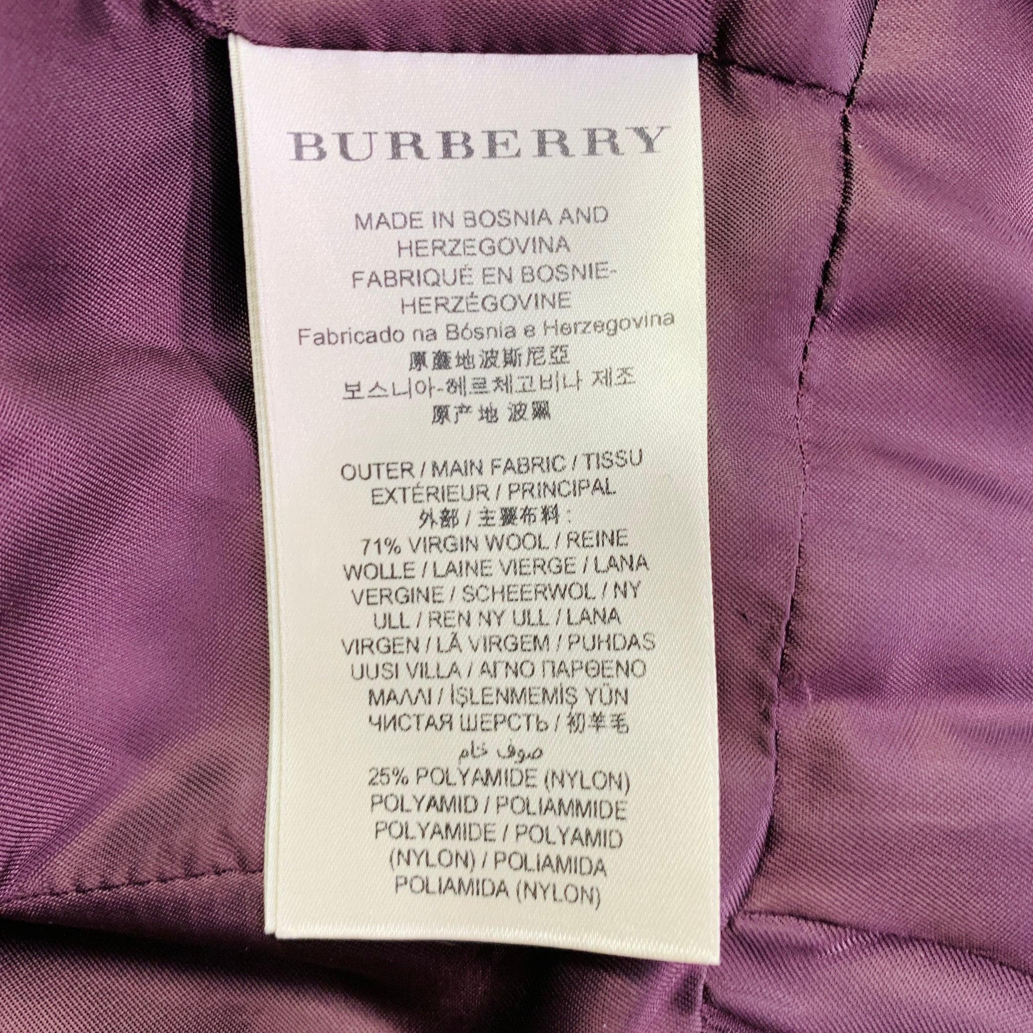 Burberry BRIT Taille 4 Burberry Manteau croisé en laine vierge bourgogne en vente 2