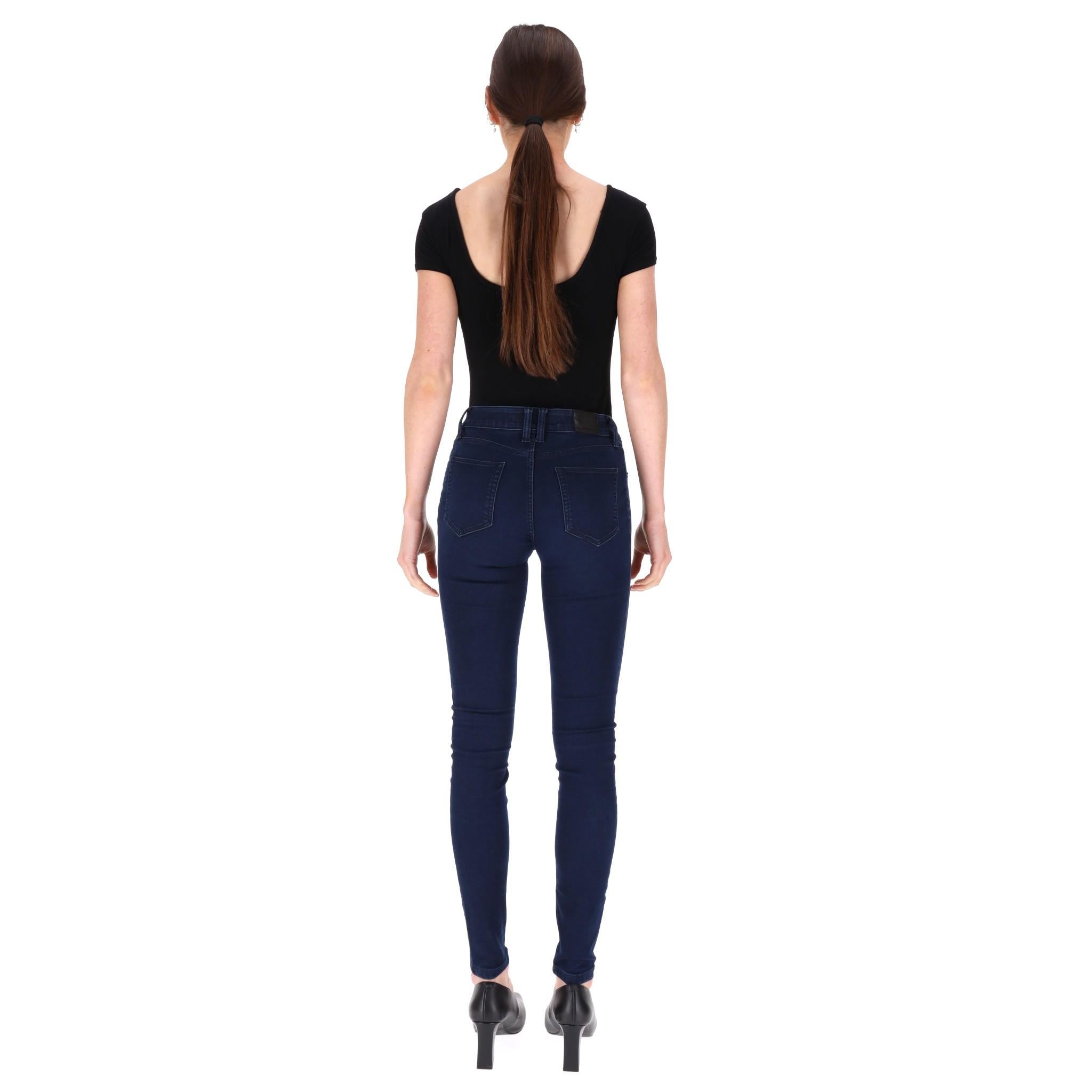 Burberry Brit Slim Fit Jeans In Excellent Condition For Sale In London, GB