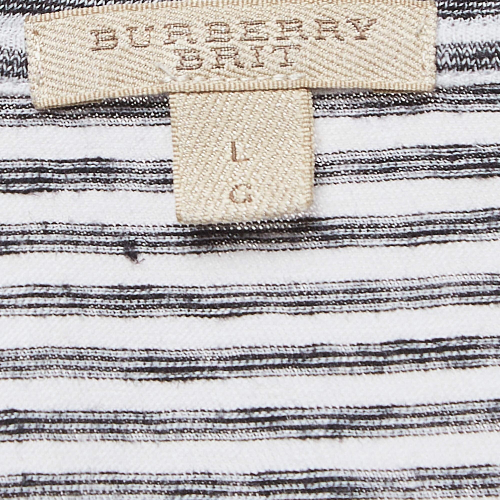 Burberry Brit White Striped Linen Blend Half Sleeve T-Shirt L In Good Condition For Sale In Dubai, Al Qouz 2