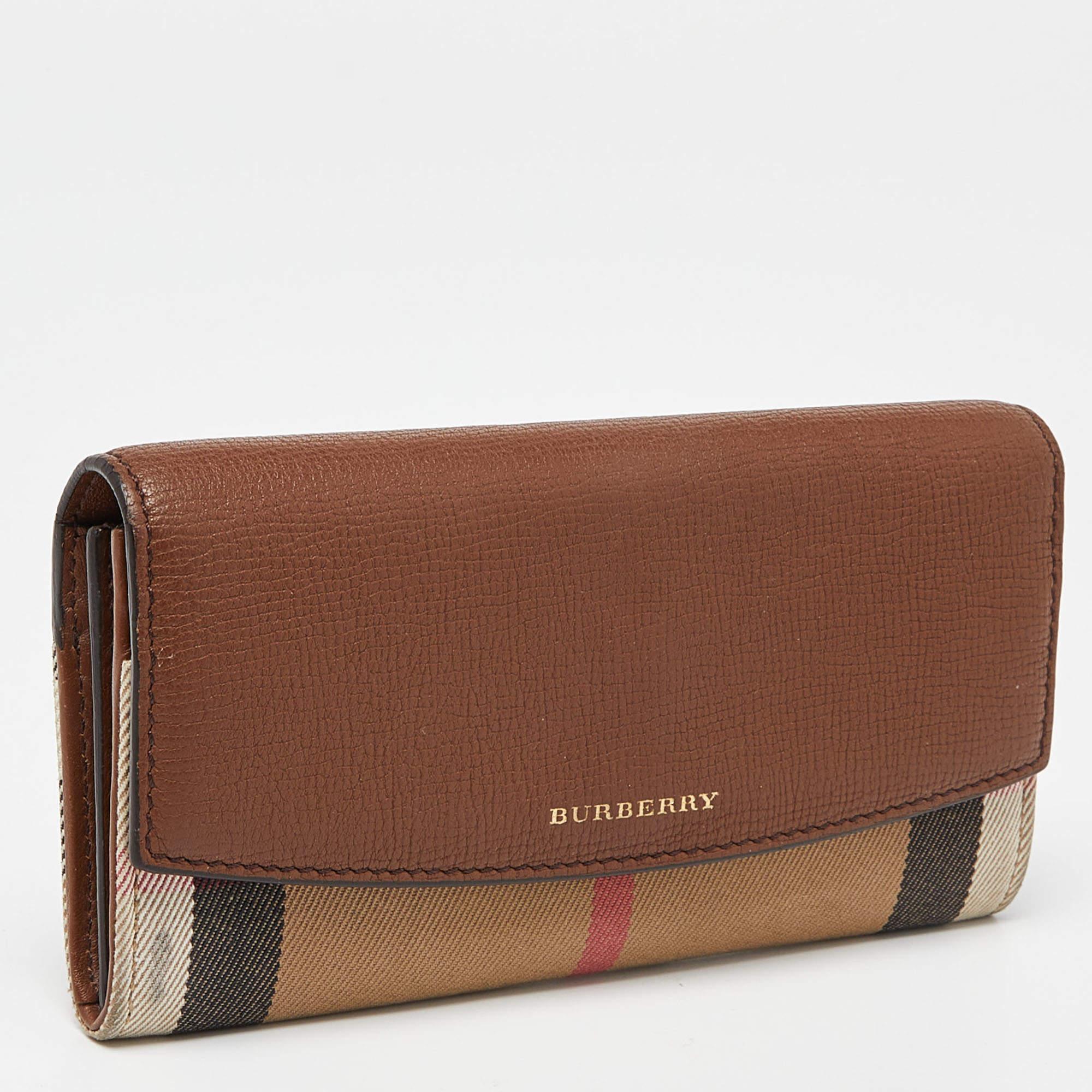 Burberry Brown/Beige Check Canvas and Leather Flap Continental Wallet In Good Condition In Dubai, Al Qouz 2