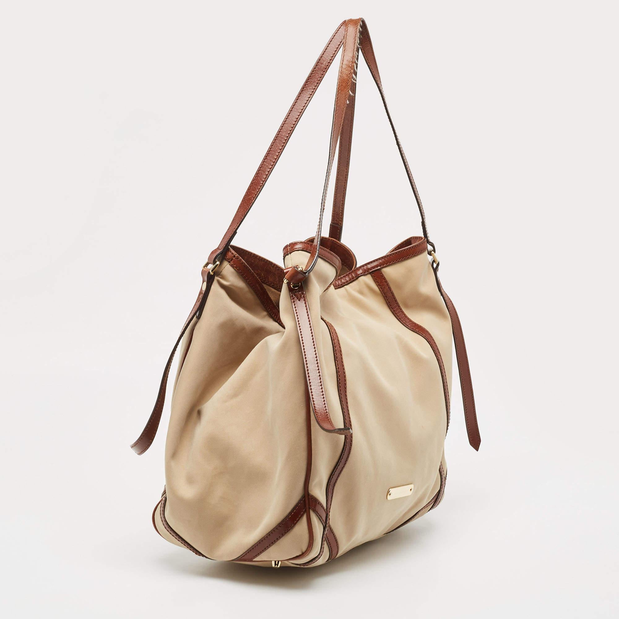Burberry Brown/Beige Fabric and Leather Large Canterbury Tote For Sale 7
