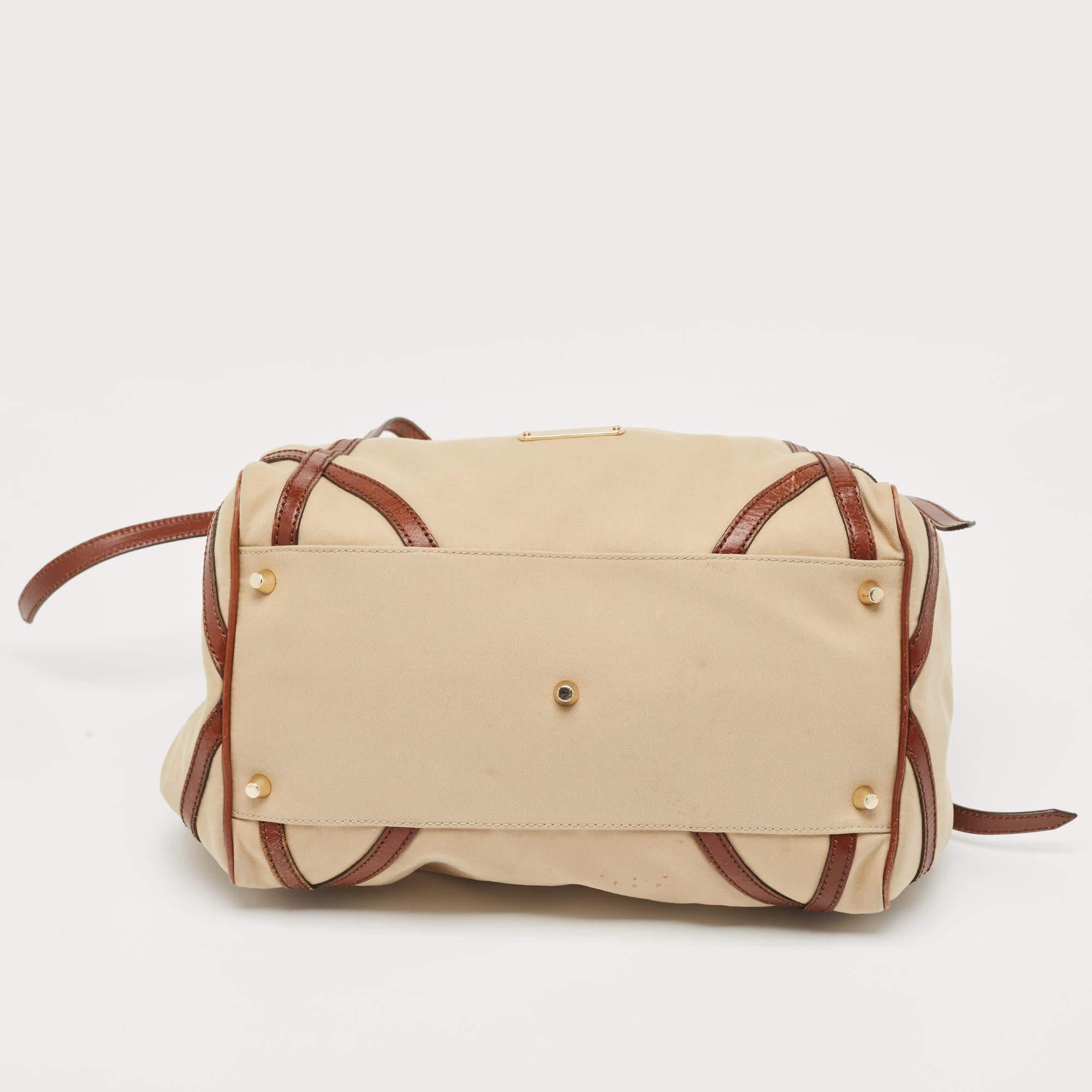 Burberry Fourre-tout Canterbury en cuir et tissu Brown/Beige Bon état - En vente à Dubai, Al Qouz 2