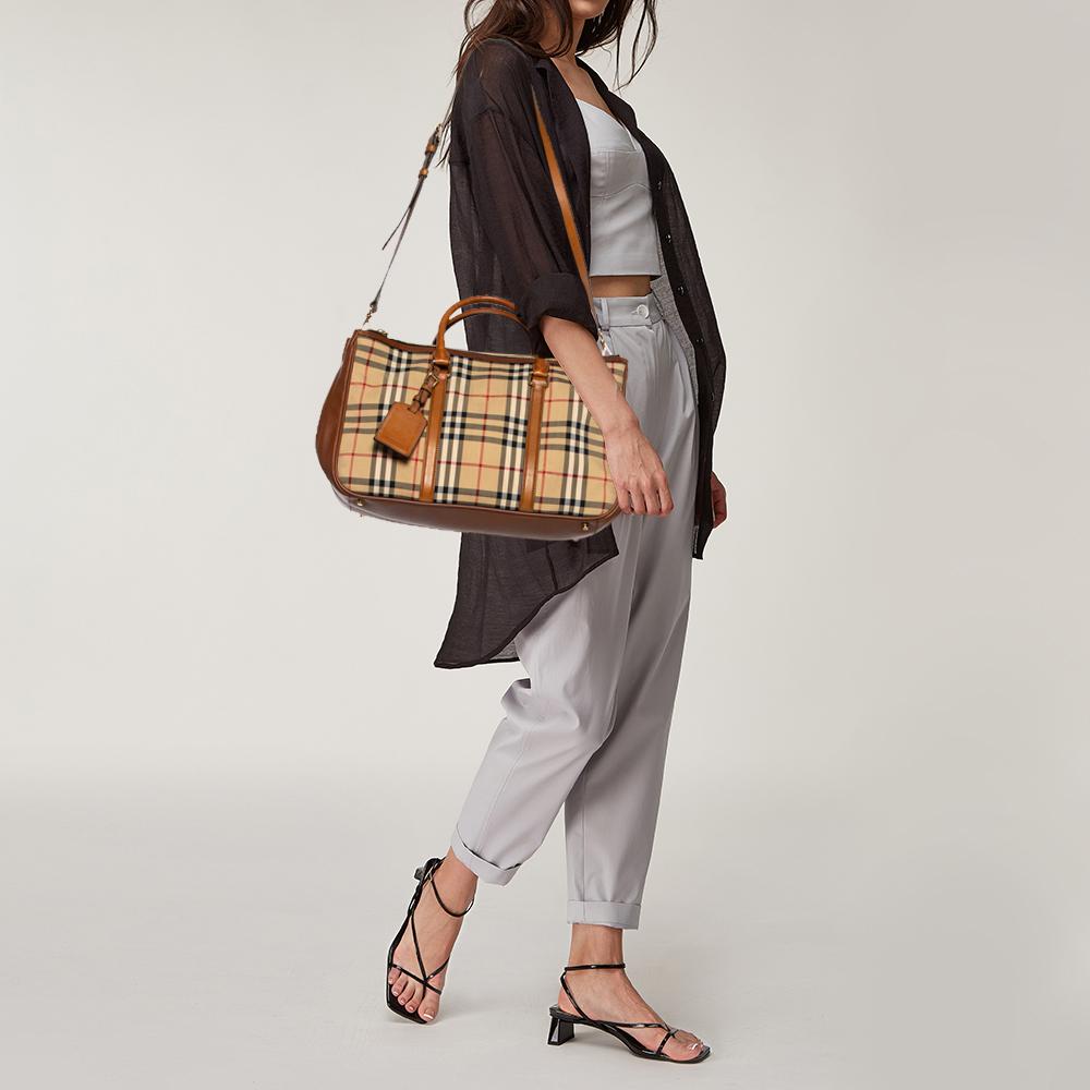 Burberry Brown/Beige Haymarket Canvas and Leather Tote In Good Condition In Dubai, Al Qouz 2