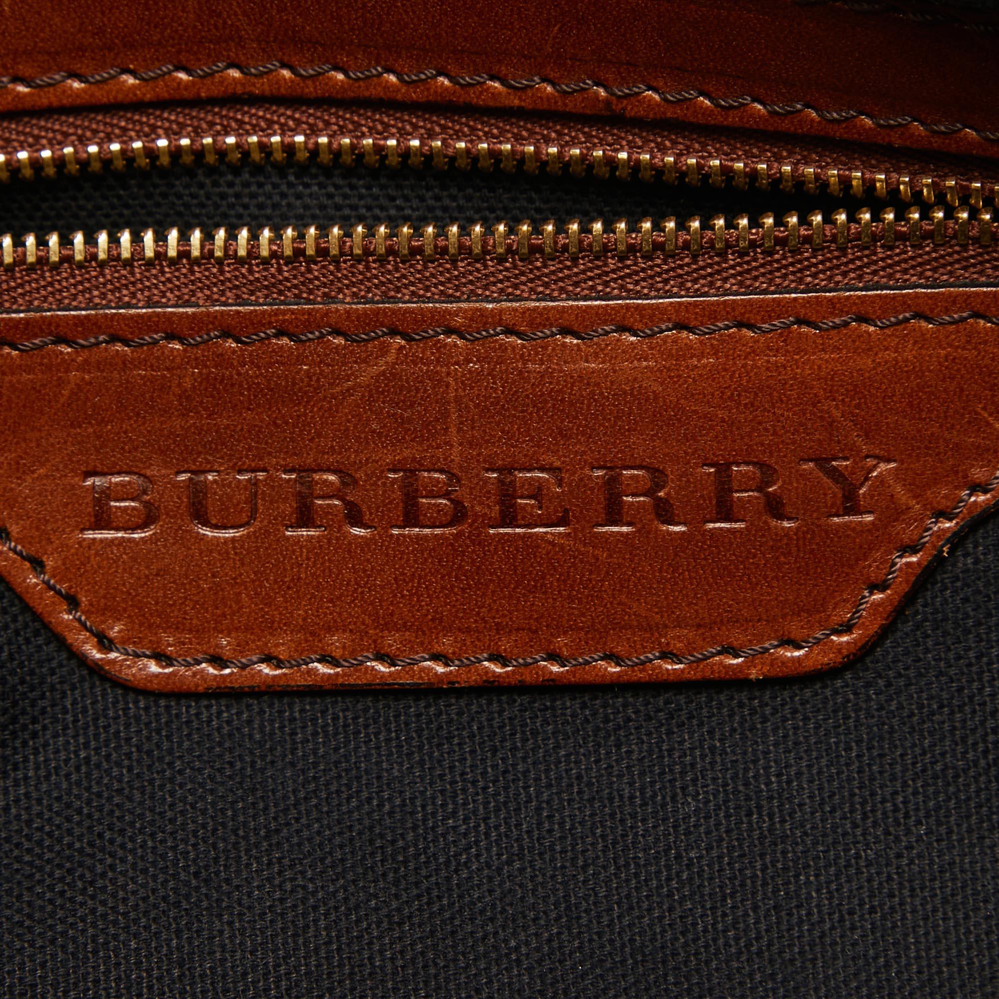 Fourre-tout moyen en cuir et tissu à carreaux de Burberry Brown/Beige en vente 4