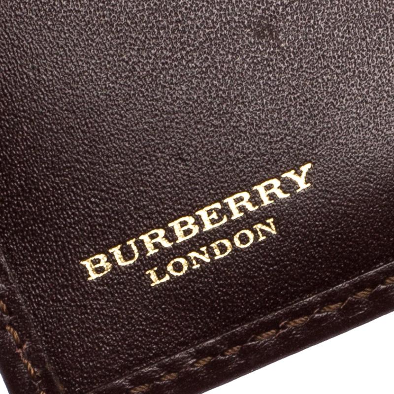 Burberry Brown/Beige Hymarket PVC and Leather Buckle Wallet at 1stDibs ...
