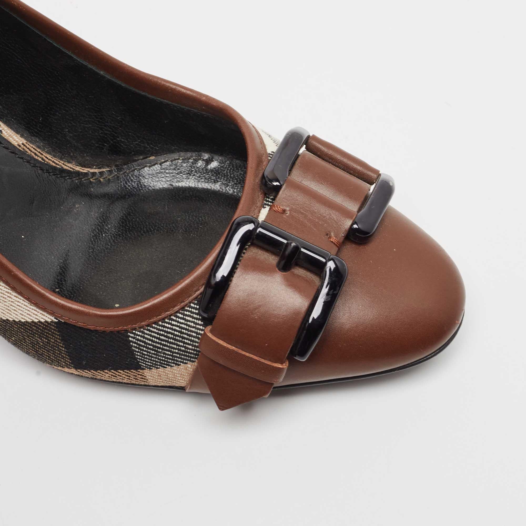 Burberry Brown/Beige Leather and House Check Canvas Buckle Detail Pumps Size 36 For Sale 2