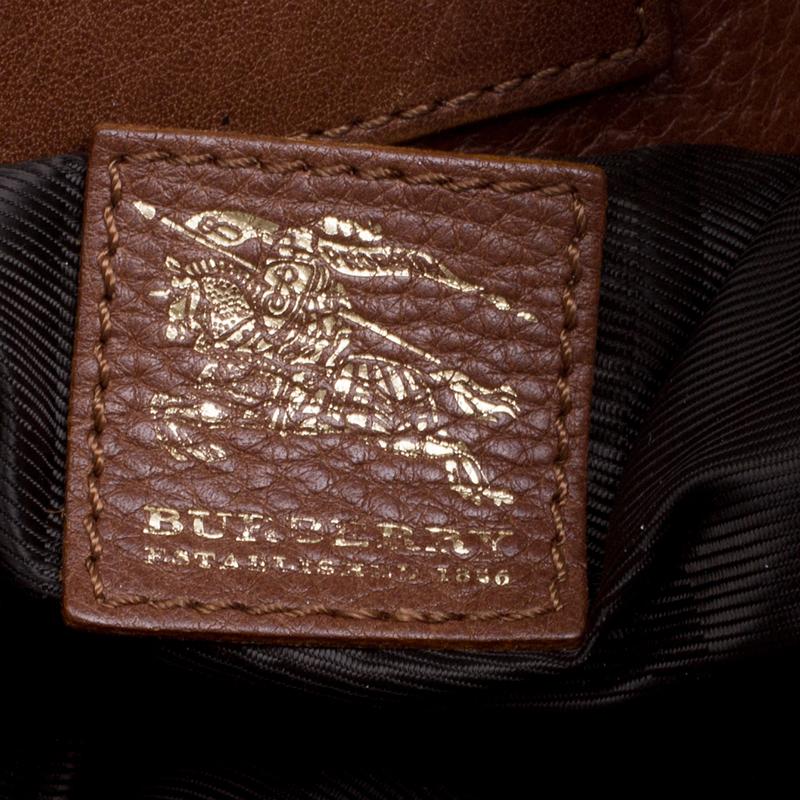 Bolso de hombro Margaret de Burberry en piel marrón/beige y cuadros acolchados de la casa 5