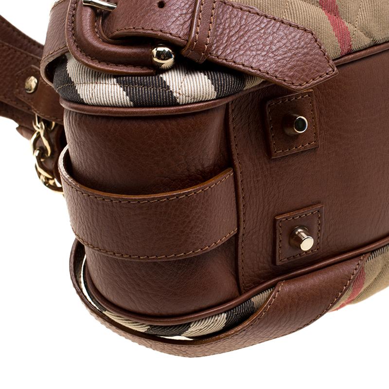 Bolso de hombro Margaret de Burberry en piel marrón/beige y cuadros acolchados de la casa 6