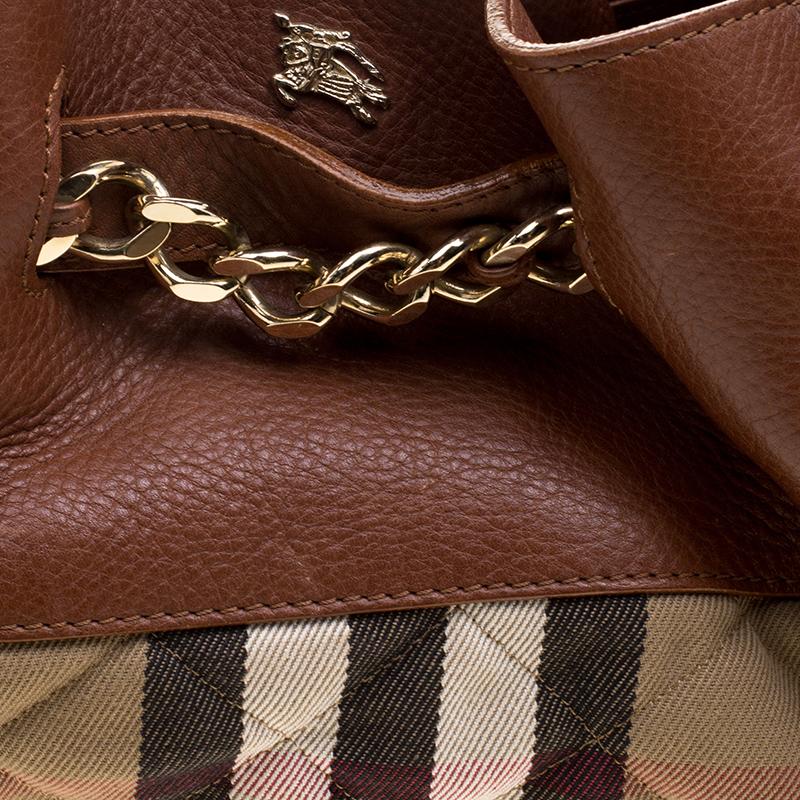 Femenino o masculino Bolso de hombro Margaret de Burberry en piel marrón/beige y cuadros acolchados de la casa