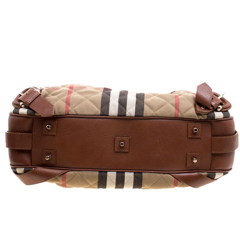 Bolso de hombro Margaret de Burberry en piel marrón/beige y cuadros acolchados de la casa 1