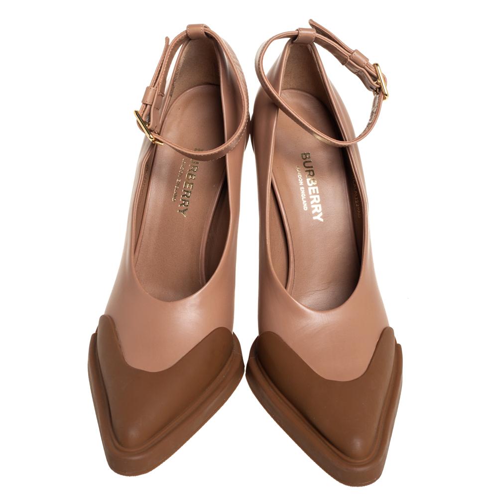 Burberry Brown/Beige Leather Cap Toe Detail Pointed Toe Pumps Size 37 In New Condition In Dubai, Al Qouz 2