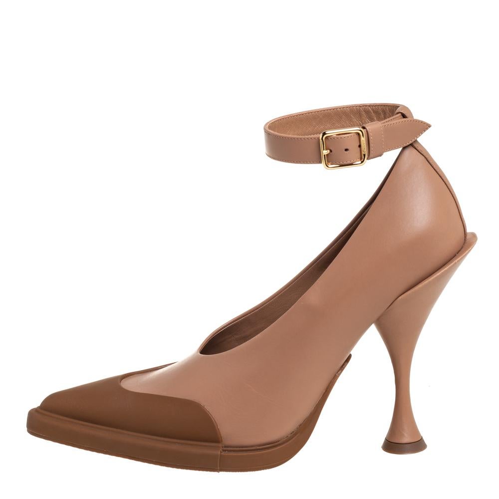 Burberry Marrón/Beige Cuero Puntera Detalle Puntiagudo Bombas Tamaño 38 1