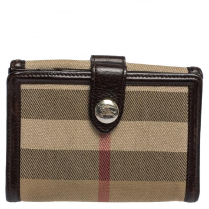 Burberry Brown/Beige Nova Check Canvas und Lederschnalle Kompaktes Portemonnaie Damen im Angebot