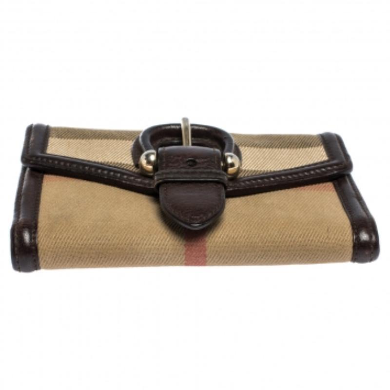 Burberry Brown/Beige Nova Check Canvas und Lederschnalle Kompaktes Portemonnaie im Angebot 1