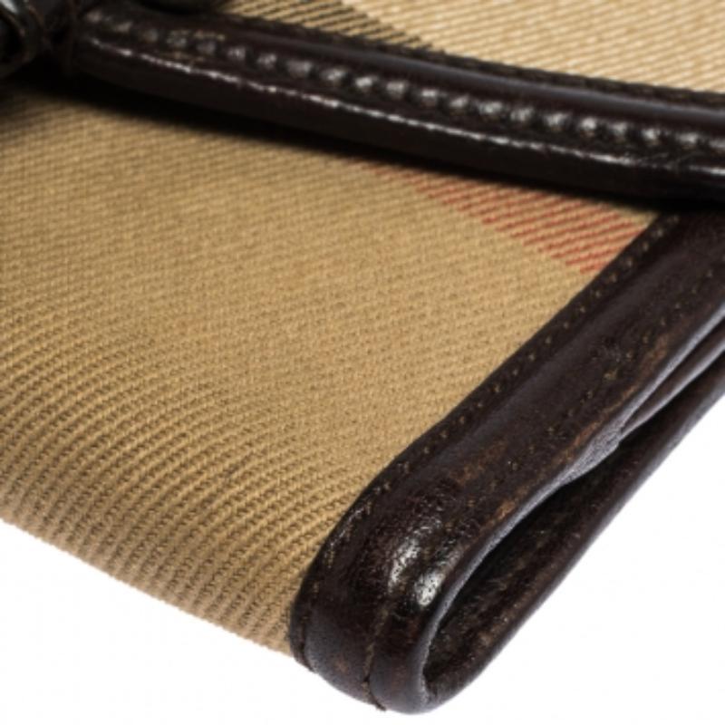 Burberry Brown/Beige Nova Check Canvas und Lederschnalle Kompaktes Portemonnaie im Angebot 3