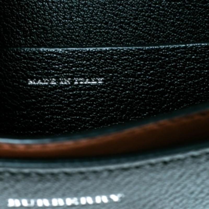 Burberry - Petit sac à bandoulière en cuir marron/noir à épaulettes 5