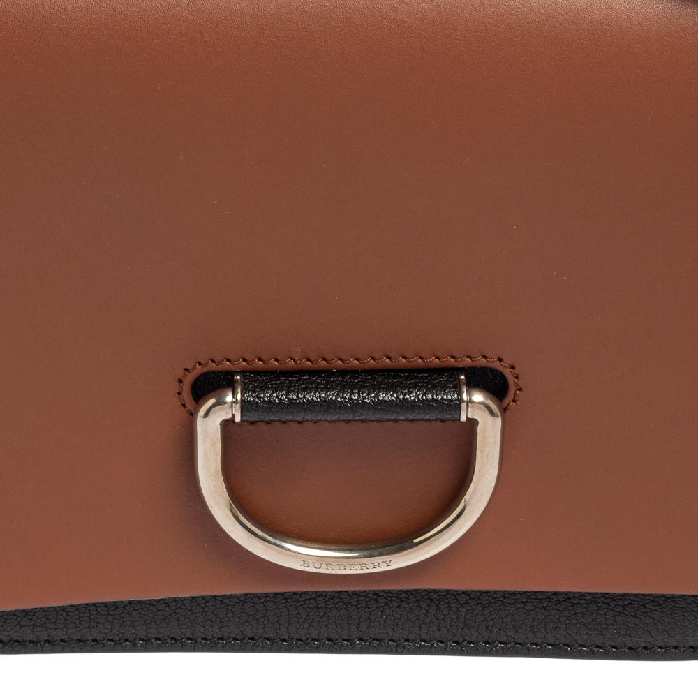 Burberry Brown/Black Leather Small D-Ring Shoulder Bag In New Condition In Dubai, Al Qouz 2