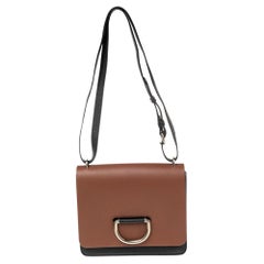 Burberry - Petit sac à bandoulière en cuir marron/noir à épaulettes D