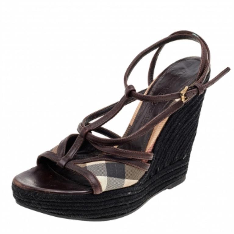 Sandales à semelles compensées en toile et cuir de Burberry Brown Taille 39 en vente 1
