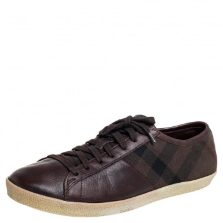 Black Burberry Brown House Check Canvas And Leather Lace Up Low Top Sneakers Size 43 For Sale