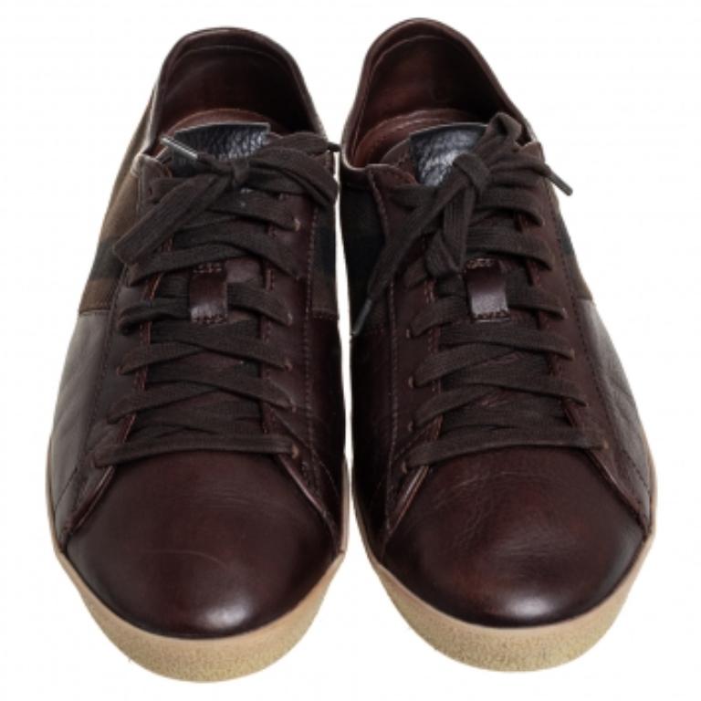 Men's Burberry Brown House Check Canvas And Leather Lace Up Low Top Sneakers Size 43 For Sale