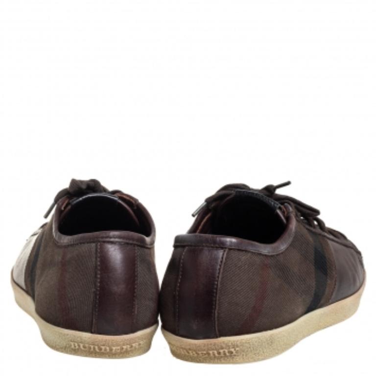 Burberry Brown House Check Canvas And Leather Lace Up Low Top Sneakers Size 43 For Sale 1