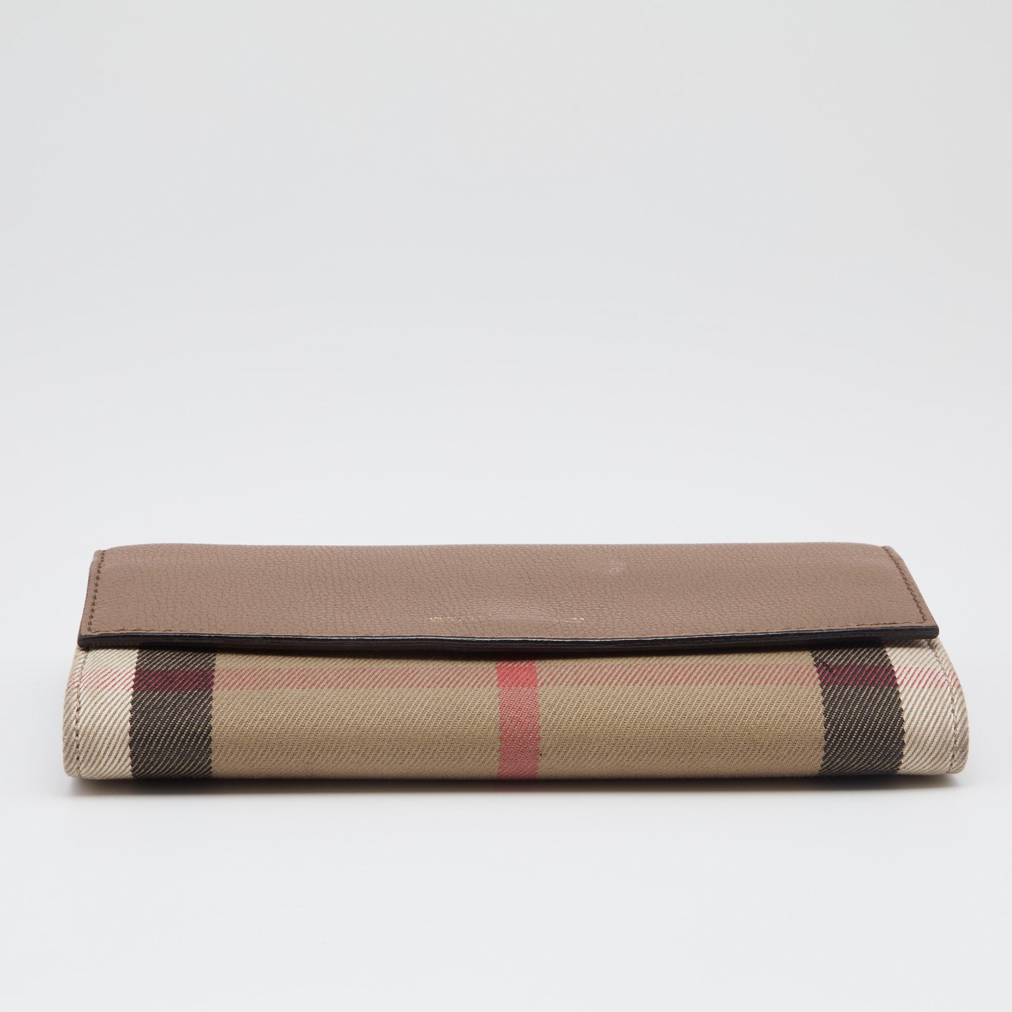 Burberry Brown House Check Fabric and Leather Porter Continental Wallet In Good Condition In Dubai, Al Qouz 2